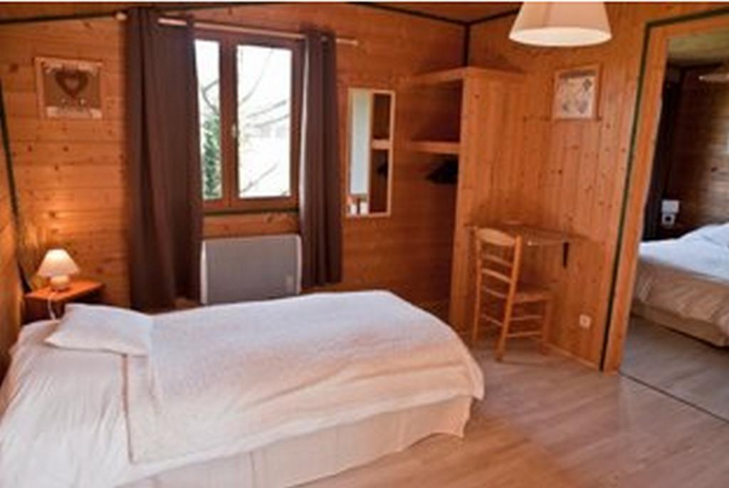 Logis Auberge Des Aulnettes Hérouville-Saint-Clair Exteriér fotografie