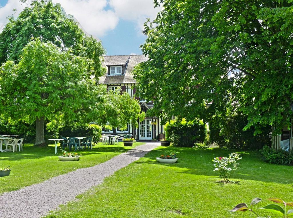 Logis Auberge Des Aulnettes Hérouville-Saint-Clair Exteriér fotografie