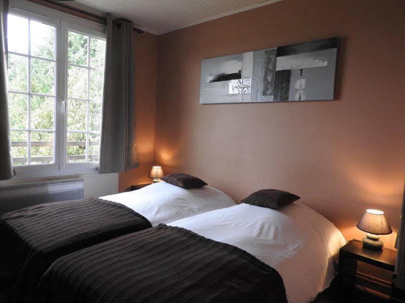 Logis Auberge Des Aulnettes Hérouville-Saint-Clair Exteriér fotografie