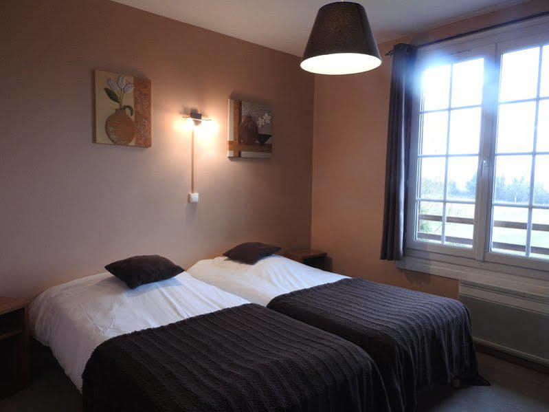 Logis Auberge Des Aulnettes Hérouville-Saint-Clair Exteriér fotografie